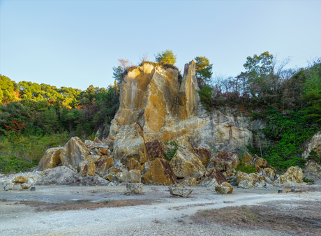 The Secret Behind Arita’s White Earth